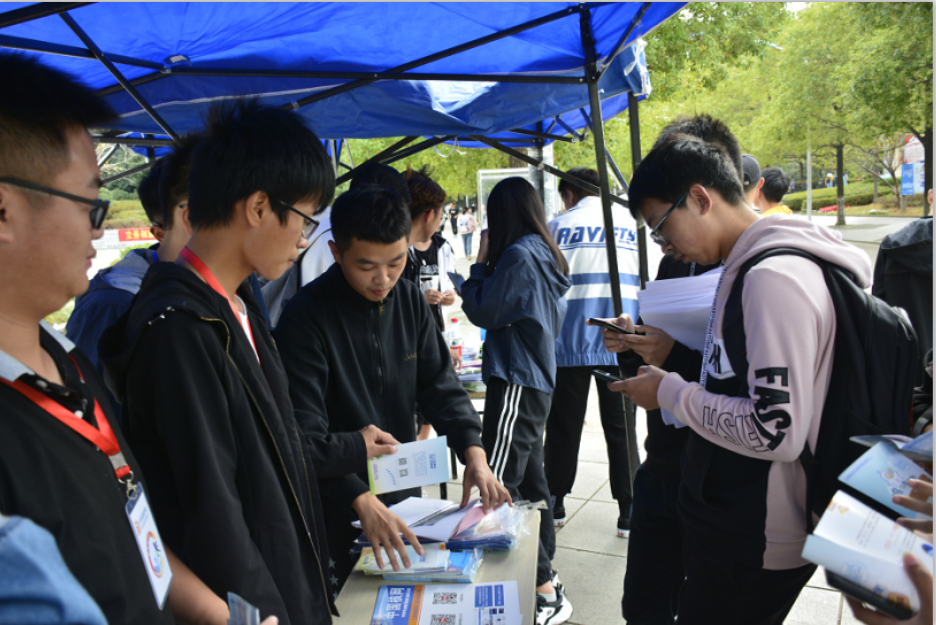 江西省核学会2019年度核科普进校园活动启动仪式在东华理工大学举行